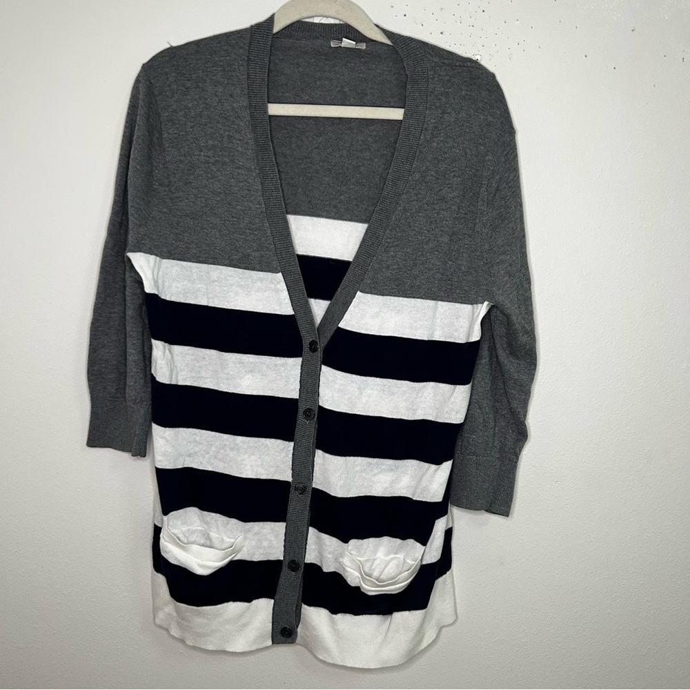NWT Gap colorblocked grey white and blue cardigan sweater
